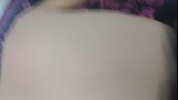 老公出差迫不及待找我