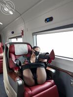 (原创)高铁商务车厢，露出2