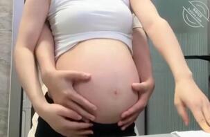 享受和怀孕女儿的暧昧，放弃孕期性交的想法2