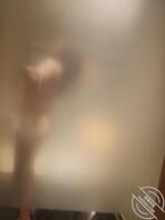 老妈浴室洗澡偷拍朦胧感0