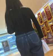 偷拍多年的少妇，骚屁股性感真想顶2