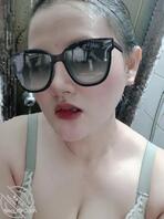 美丽动人的少妇0