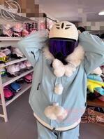 【原创内容133】带妹妹去雪山滑雪，屁股被惨摔，又菜又爱玩1