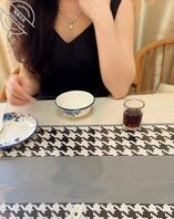 【妹妹日记25】妹妹突然改变主意，要请我去饭店表示感谢，饭后约好去宾馆