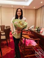 我妈杨玉英，真她妈的骚浪贱跟她上班的地方的门卫操逼1