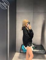 曝光母狗留学生，在外面天天挨野爹肉，求各位羞辱1