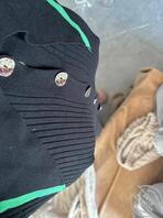 冬天了，骚老婆开始真空出门上班了，不知道同事看到有没有反应1