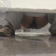 偷拍小姑娘上厕所2