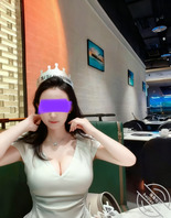 和姐姐吃了漂亮饭 操了姐姐的漂亮逼0