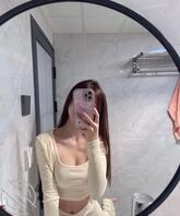 兄弟们有新进展了，表姐又开始勾引我了，不知道是不是暗示我上她。