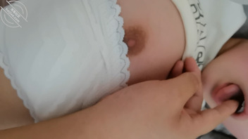 （原创）喂闺女吃春Y，后悔不已，累的我的老腰都快断了！（9）1