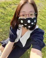 是的，我又偷偷留出门来自拍了