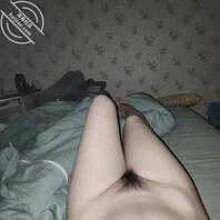 继续展示曝光M三通母狗，只要屌大就能上的骚逼2