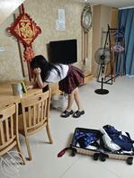 【原创】应酬喝醉酒回来,看到女儿在睡觉,精虫上脑就把他给强奸了0