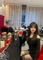 绿帽把女友脱的一丝不挂来给海友们上菜了、喜欢她哪个隐私部位评论区留言1