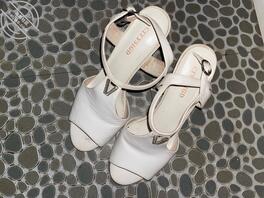 终于玩到我的52岁母猪五花肉骚妈了0