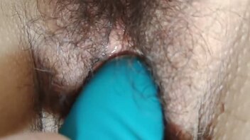 骚逼老婆自慰有想操的吗