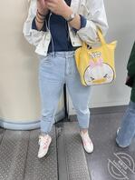 地铁偷拍大圆屁股，看着就想上去摸摸2