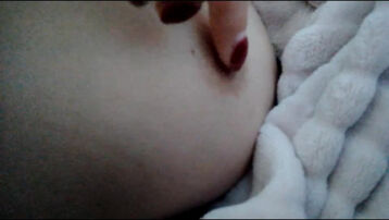 前女友寒假寂寞难耐发来自拍视频