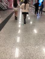 原创分享-抄底女大-第一次蹲下去抄，刺激2