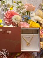 原创三十二，准备了花束配金项链惊喜，在请姐姐吃大餐，但喝多了还是上了姐姐1