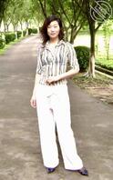 妈妈 55 岁，离婚多年，一直靠卖保险维持生活，她喜欢穿丝袜和丁字裤2