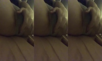 饥渴的小少妇 老公不在  自慰