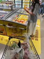 (小王日记)25:小王成功偷拍妈妈洗澡0