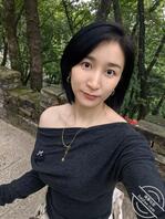 喜欢爬山的少妇