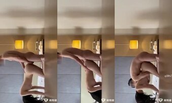 身材极好蜜桃臀女神