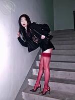 反差御姐x雨晴的楼梯间露出 红丝高跟 隔着内裤揉豆豆爽歪歪2