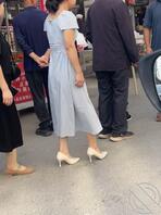 （102）农村集市上遇见的高跟美少妇 让人眼前一亮1