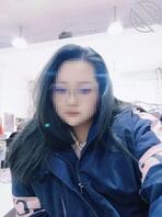 【原创偷拍视频】同事在女网友家被骑在身下用逼操, 还冒险偷拍下了全过程1