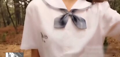 户外露出！真刺激极品白虎福利姬草莓味的软糖