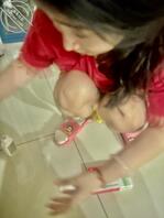 小姨子半夜起来找吃的