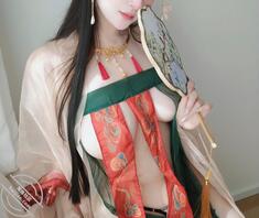 我妈的擦边写真