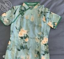 我的秘书妈妈跟老板出差出到床上去了，以出差的名义跟老板出轨0