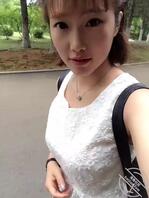 刚结婚的妻子和单男在婚床上做爱1