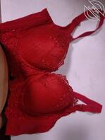 表姐的红色大奶罩