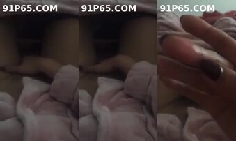 大学生母狗自慰给主人看