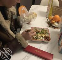 考古窝边操 13 强上姐姐后 再次跟姐姐道歉0