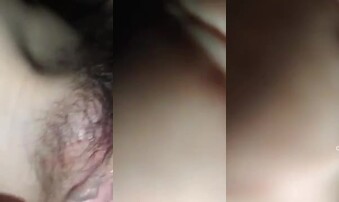 两根手指深深的进入