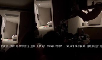 （精）老公睡熟了，而老婆却在……