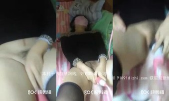 天津小少妇主动，先自慰高潮，再调教后入内射