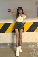 妹妹带我拍写真 车里换丝袜0