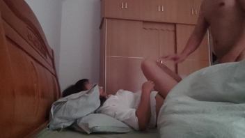 027陪读母亲两个孩子上学去闷骚型午睡醒了直接在家里操操完再