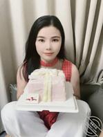 表妹叫我和她做爱，胸不大，挺骚的2