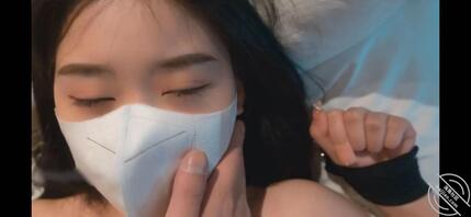 98年幼师被强闯入 射入嘴里 介绍01年闺蜜 本贴是幼师系列最精彩的0