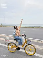 青岛大学生李琦玉反差婊与男友自拍被男友各种调教凌辱17分钟完整版 1