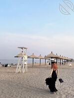 原创59视频贴，老爸没在家，让姐姐穿好丝袜在床上等着我，操的姐姐骚话不断0